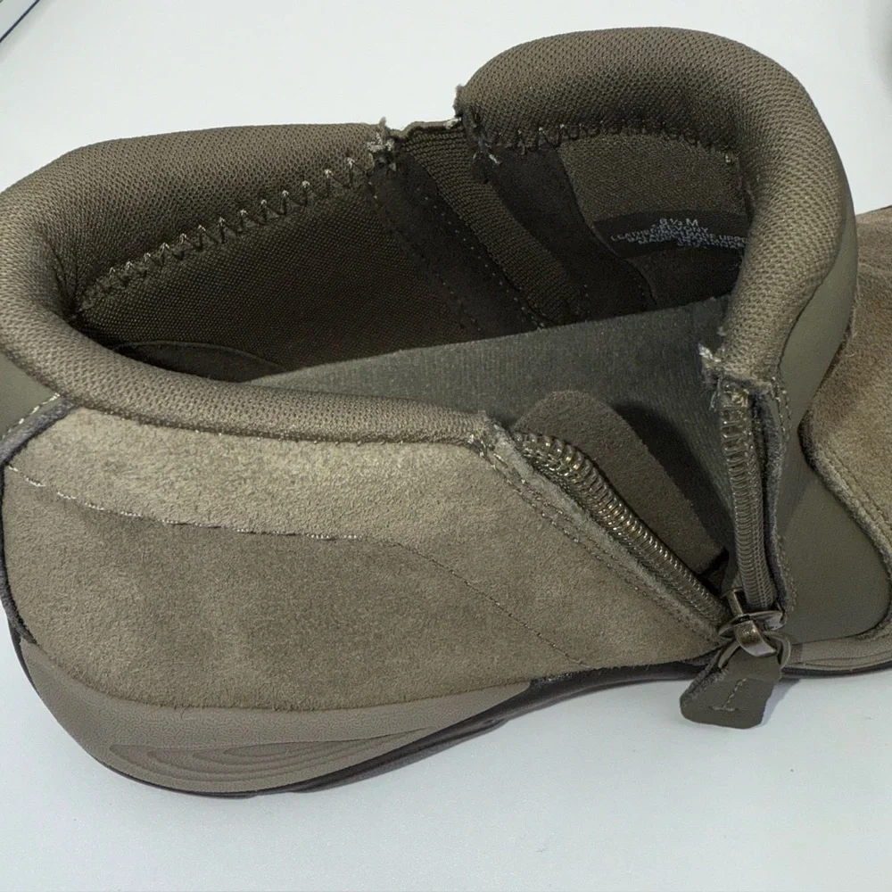 Easy Spirit Seevony Zip Ankle Boot, Sage Green Suede Leather Sz 6.5M